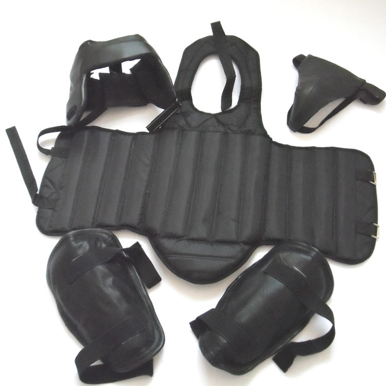 独行侠球星库珀·弗拉格因中足扭伤将缺席对阵森林狼的比赛球队面临挑战(图1)