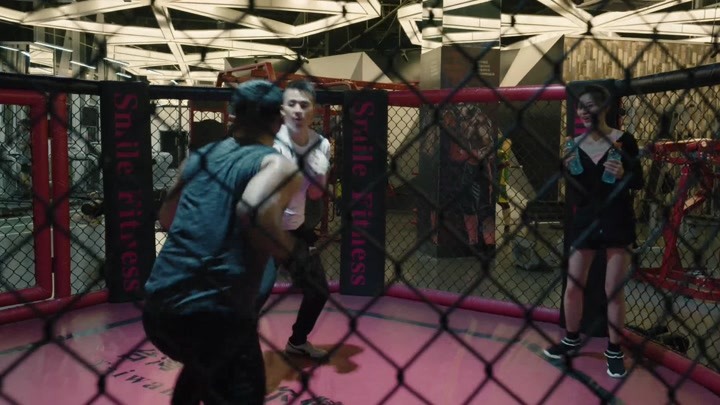 UFC巨星黑龙西雅图拜祭李小龙誓师迎战乔·派弗(图1)